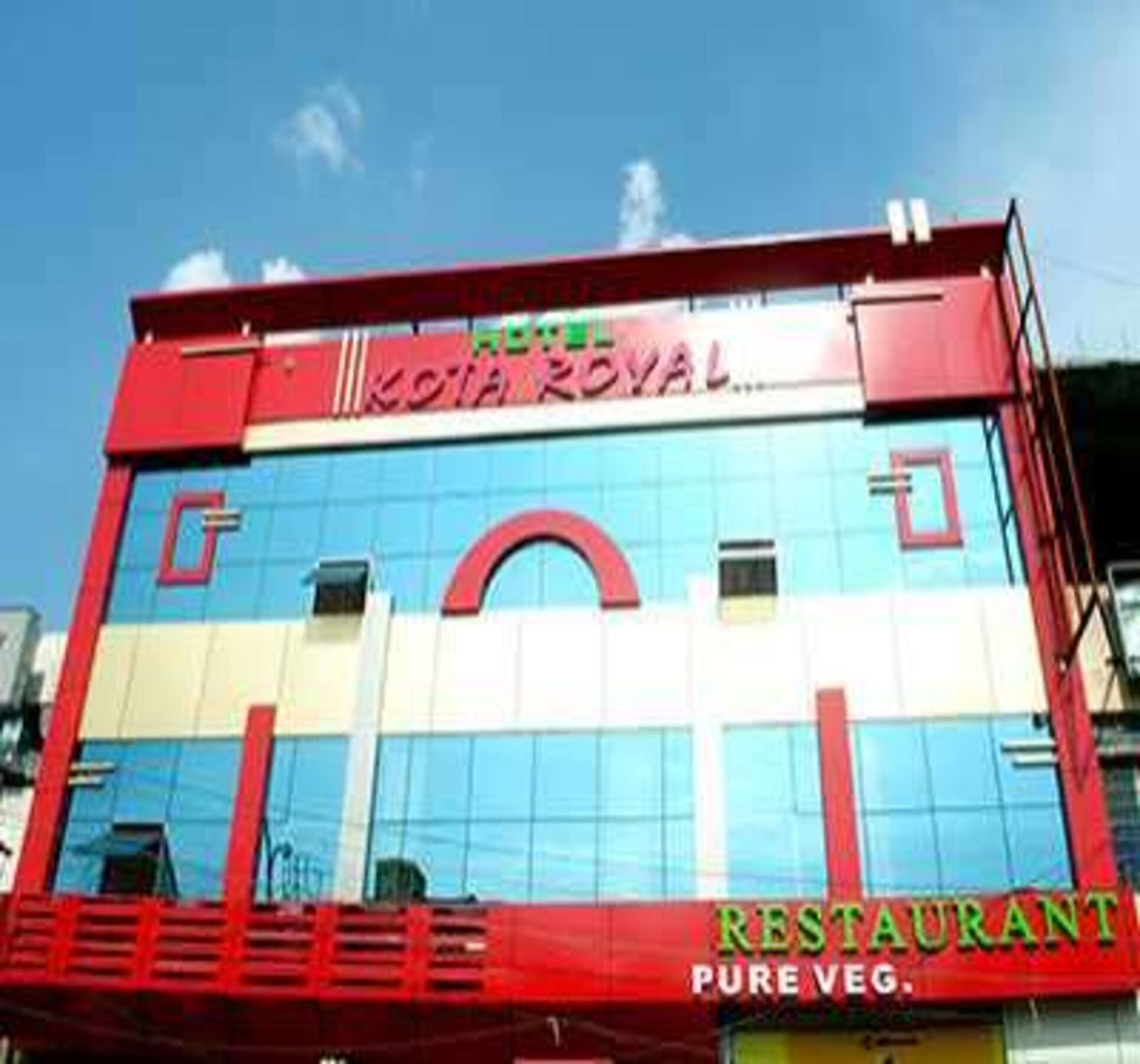 Oyo 2075 Hotel Kota Royal Екстериор снимка